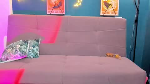 Chloe online show from February 20, 5:30 pm