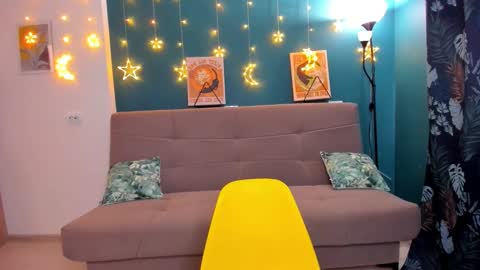 Chloe online show from January 25, 11:13 am