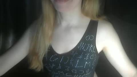 xlorax77703 online show from April 2, 12:40 am