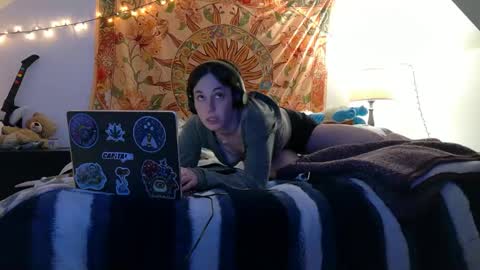 Mia online show from February 22, 11:24 pm