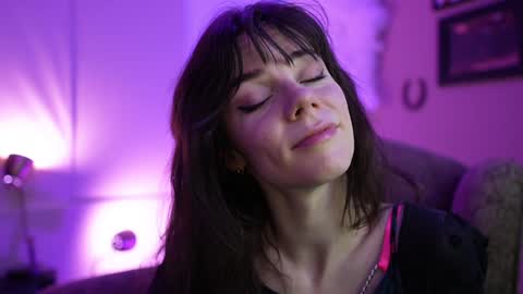Bella Bondai online show from February 2, 9:07 am