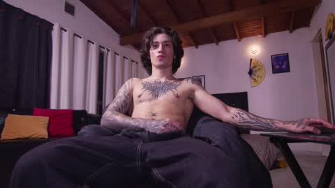   online show from February 11, 3:32 am