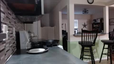 xoprettylittlepoisionxo online show from September 25, 12:06 am