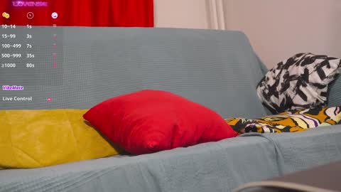 XoRylan online show from December 6, 2:00 pm