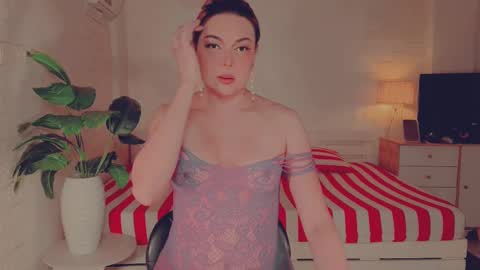 Snapshot of xseductivemichellex chatting on February 26, 7:55 am Michelle online show from February 26, 7:55 am