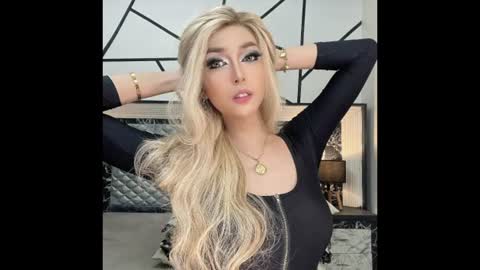 xsexysucker online show from July 11, 7:39 pm