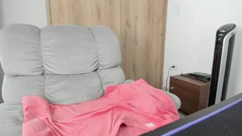 Hellen Sofia instagram hellen5546 online show from April 18, 8:09 pm