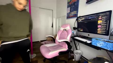 xStarGazingx online show from September 30, 9:03 pm