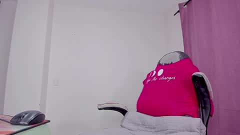 xtalianahotx online show from September 16, 2:02 am