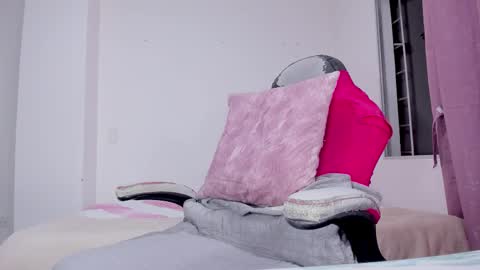 xtalianahotx online show from October 2, 2:54 am