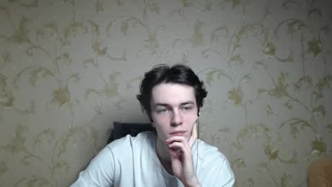 traqqq online show from December 18, 11:00 pm