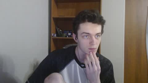 traqqq online show from October 11, 10:24 pm