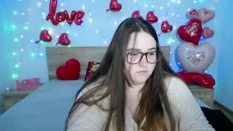 Snapshot of xx_daniella_xx chatting on February 16, 5:04 am xx daniella xx online show from February 16, 5:04 am