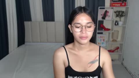 CHLOES ROOM online show from September 16, 12:18 pm