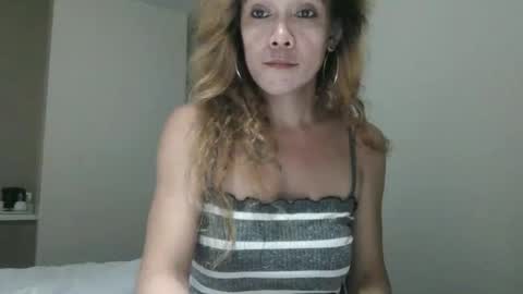 xxhugecockbeaxx online show from September 14, 7:15 pm