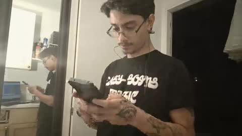 Snapshot of xxjasoneecxx chatting on March 10, 1:56 am XxJasoneecxX online show from March 10, 1:56 am