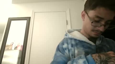 Snapshot of xxjasoneecxx chatting on February 12, 3:51 am XxJasoneecxX online show from February 12, 3:51 am