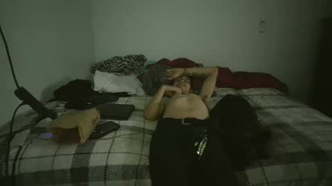 Snapshot of xxjasoneecxx chatting on February 16, 6:32 pm XxJasoneecxX online show from February 16, 6:32 pm