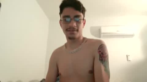 Snapshot of xxjasoneecxx chatting on February 2, 1:08 pm XxJasoneecxX online show from February 2, 1:08 pm