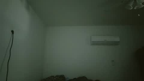 Snapshot of xxjasoneecxx chatting on February 23, 7:38 pm XxJasoneecxX online show from February 23, 7:38 pm