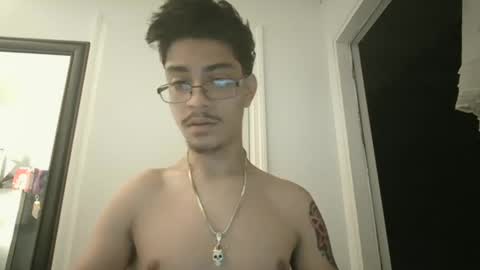Snapshot of xxjasoneecxx chatting on February 16, 3:04 am XxJasoneecxX online show from February 16, 3:04 am