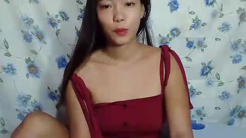 xxkylie18 online show from October 19, 10:25 pm