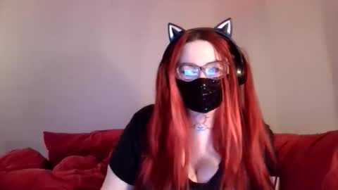 Snapshot of xxmommyraexx chatting on October 22, 10:22 pm Mommy online show from October 22, 10:22 pm