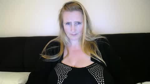 Nikkie online show from March 4, 9:00 pm