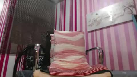 xxrowenatastycockforyouxx online show from October 24, 2:01 am