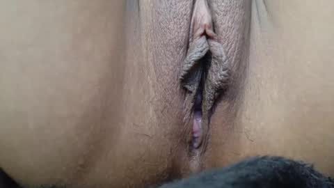 xxsweetlovelypinayxx online show from October 25, 10:21 pm