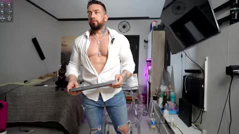     online show from February 13, 12:52 pm