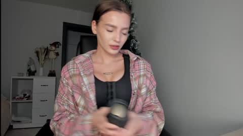 Snapshot of xxx_leila chatting on January 27, 8:40 am xxx_leila online show from January 27, 8:40 am
