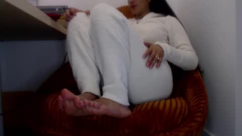 Lola online show from February 20, 7:08 pm
