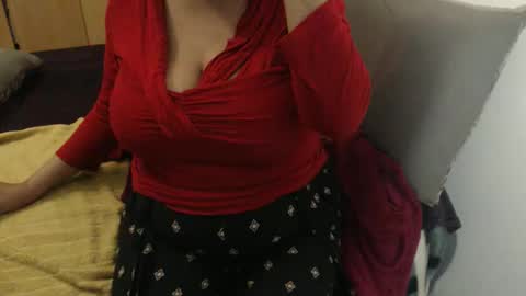 Ayanda online show from December 5, 6:49 pm