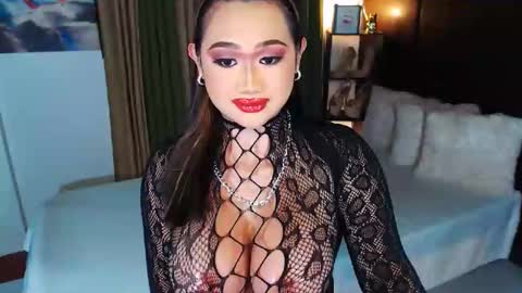 OLIVIA online show from February 12, 2:43 pm