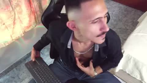 Kev online show from April 16, 8:09 pm