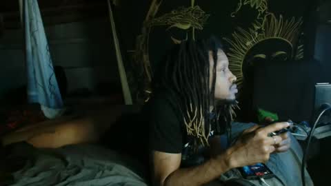 xxxjrstrokesxxx online show from February 26, 7:34 am