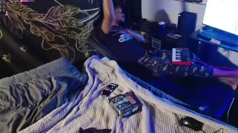 xxxjrstrokesxxx online show from March 1, 4:44 pm