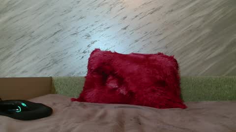 Lola online show from March 1, 5:31 am