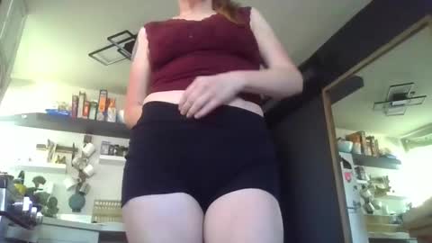 Snapshot of xxxlolalovexxx chatting on September 23, 8:59 pm Lola online show from September 23, 8:59 pm