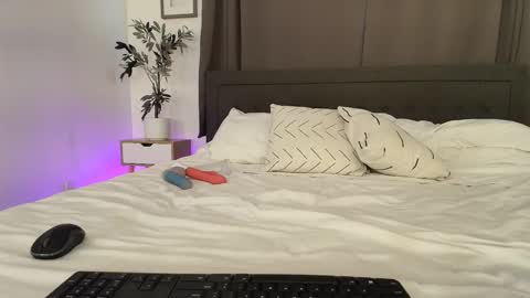 Lil Luna online show from January 12, 6:26 pm