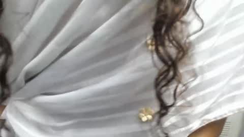 yazhini online show from April 5, 12:24 pm