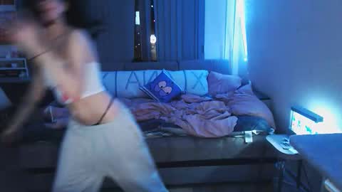 Yami online show from November 14, 8:22 pm