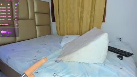 Naomi online show from October 16, 10:30 pm