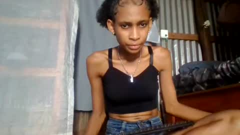 Littleyanah online show from June 24, 12:12 pm
