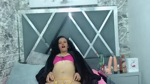 yanetrose online show from October 11, 4:39 am