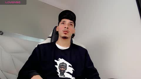 DANILO P online show from November 15, 4:03 am