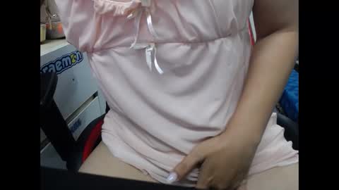 yansquirt online show from October 2, 10:30 pm