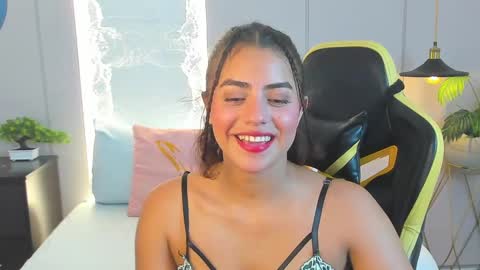 yaya23x online show from March 6, 7:21 pm