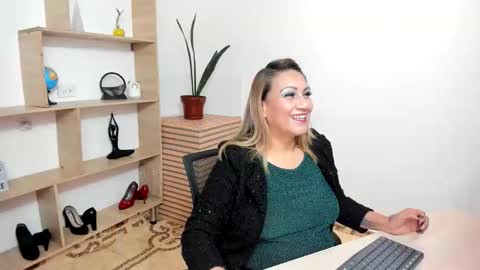 yayita online show from April 20, 7:17 pm